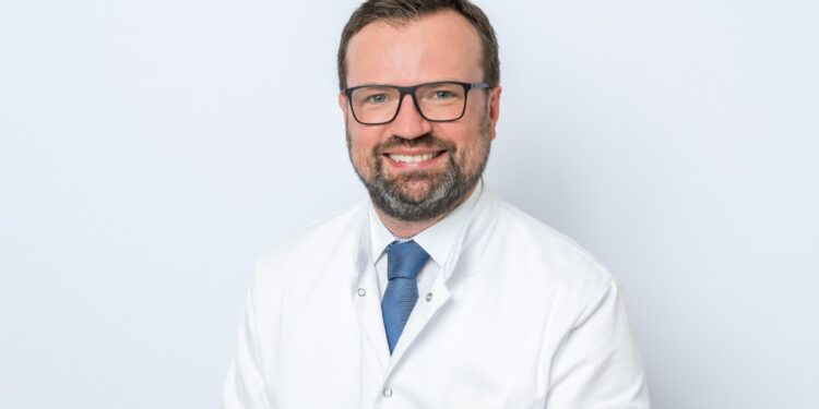 Prof. Lukas J. Motloch wird Primar der neuen Abteilung für Innere Medizin 2 am Salzkammergut Klinikum Vöcklabruck