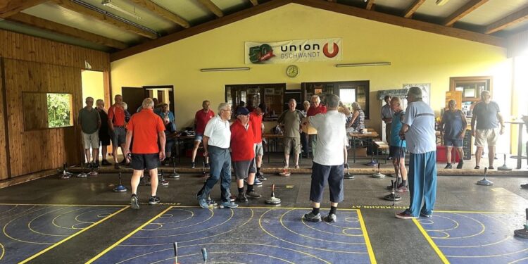 Lass uns feiern – Saisonabschluss beim „NUSSI“ in der UNION Stockhalle Gschwandt!