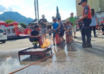 Dritter Familiennachmittag mit Feuerlöscherüberprüfung bei der HFW Bad Ischl