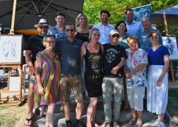 Kunst trifft Kulinarik: COME AND SEE-Lounge begeistert am Seebahnhof Gmunden