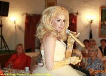 30 Jahre Viechtauer Schiachperchten präsentiert – Saschas Travestie