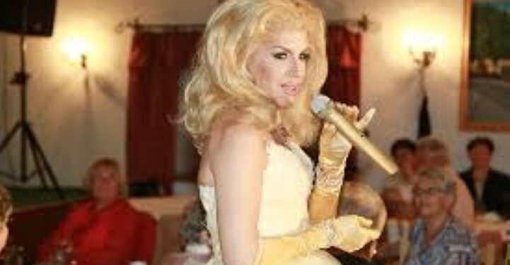 30 Jahre Viechtauer Schiachperchten präsentiert – Saschas Travestie