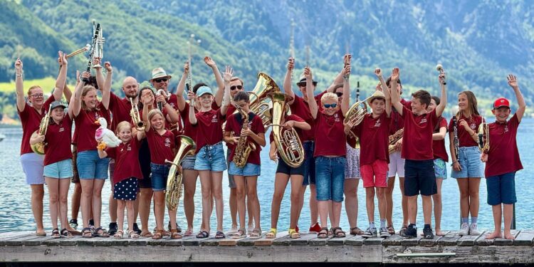 Blasmusik-Jugend, Sonne & See: Frühschoppen-Premiere des Laufenten-Jugendorchesters im Strandbad Gmunden