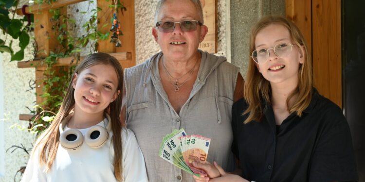 Junge HelferInnen mit großem Herz – 450 Euro Spende an Wildtierstation Reindlmühl