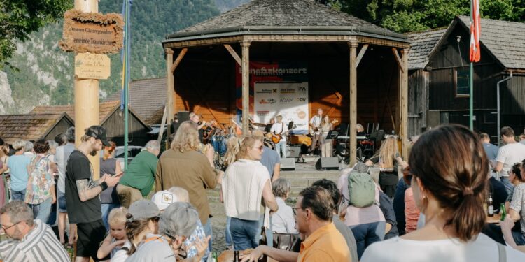 Kulturinitiative K.I.T.T. startet mit Benefizkonzert in Traunkirchen