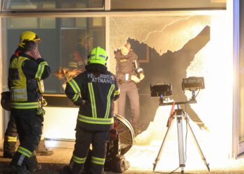 Verlorener Schuh überführt mutmaßlichen Brandstifter in Attnang-Puchheim