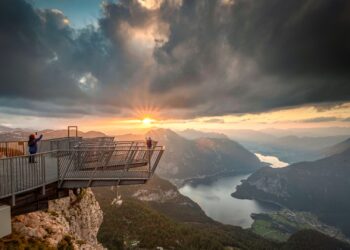 Beim Obertrauner Bergerlebnis: Sonnenuntergangsfahrt mit Vollmond am Krippenstein!