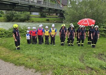 Großer Andrang trotz Regens beim Familiennachmittag der Hauptfeuerwache Bad Ischl