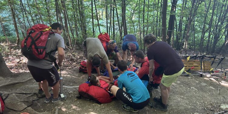 Knöchelverletzung: Bergrettungseinsatz nach Sturz beim Abstieg vom Grünberg