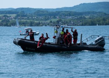 Personenrettung aus dem Attersee