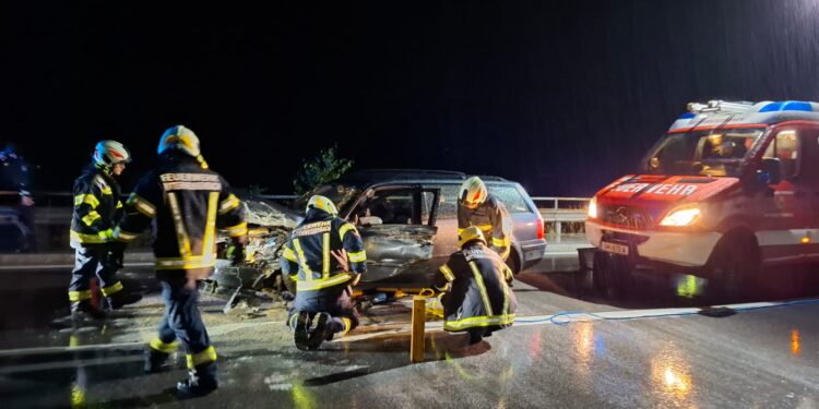 Verkehrsunfall auf der B145 in Mitterweissenbach