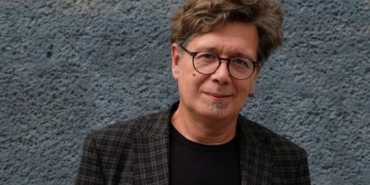 Franzobel liest im OKH: Ein literarischer Grenzgänger kehrt nach Hause zurück
