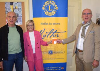 Lions unterstützen Schulstartaktion der Stadtgemeinde