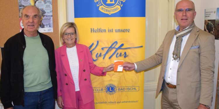 Lions unterstützen Schulstartaktion der Stadtgemeinde