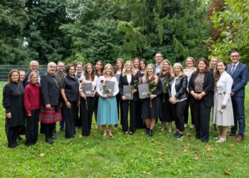 9 neue Pflegefachassistentinnen verstärken die Pflege im Salzkammergut