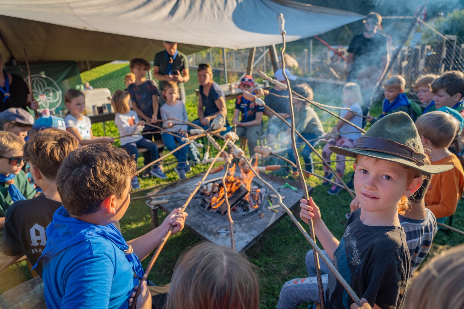 Action-Abenteuer-Adrenalin-Pfadistart-mit-Highland-Games
