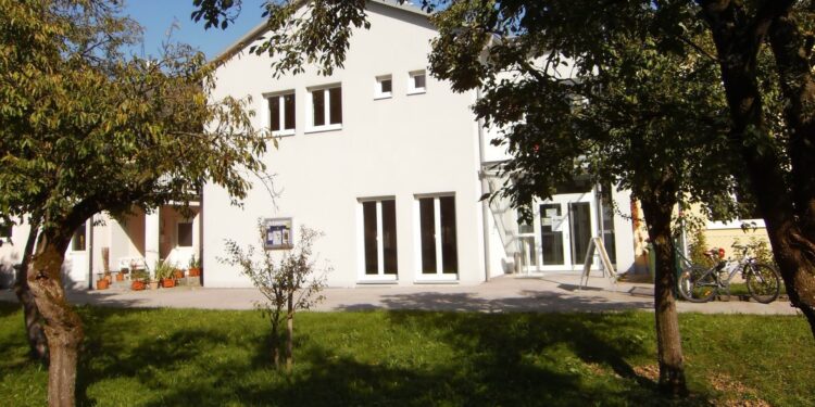 Das „Stöber- Paradies“ öffnet wieder: Kult- Pfarrflohmarkt in Pinsdorf!