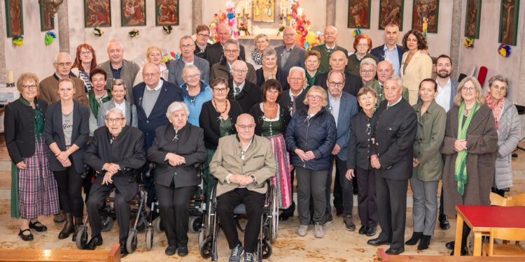 Pinsdorf ehrt Ehejubilare – ein Tag voller Erinnerungen