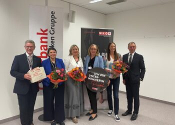 Frau in der Wirtschaft und Oberbank Gmunden luden zur Veranstaltung „Klarheit statt Blindflug – mit Weitblick entscheiden“ ein!