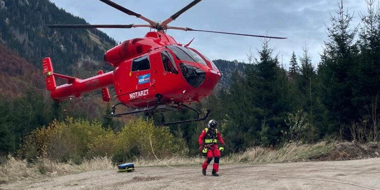 Reanimation: Bergsteigerin am Traunstein in Gmunden abgestürzt