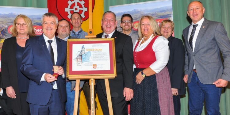 Verleihung der Ehrenbürgerschaft an Pfarrer Franz Starlinger