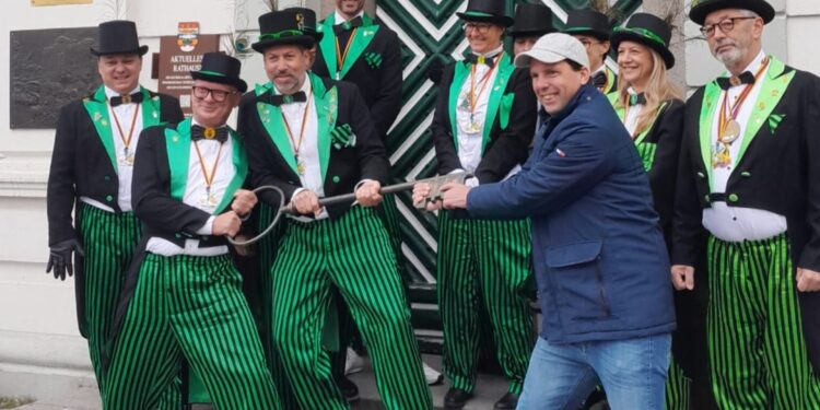 Einladung zur Faschingseröffnung am 11.11.25 um 11.11 Uhr Rathaus Gmunden