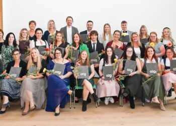 Verstärkung für Pflege: 20 neue PflegefachassistentInnen in Vöcklabruck