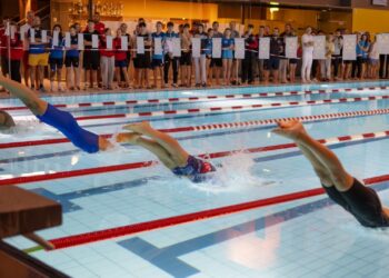 Heimbad verleiht Flügel: SVV holt 62 Medaillen beim 38. Int. Vöcklabrucker Raiffeisenbankmeeting