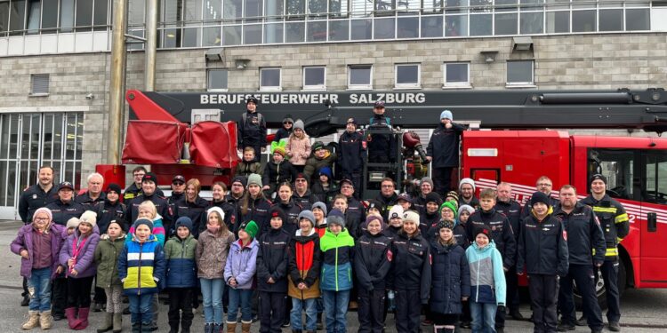 Besuch der Berufsfeuerwehr Salzburg