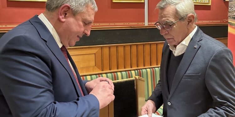 Laakirchen ehrt verdiente Mitbürger