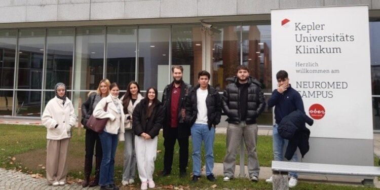 HAK-Exkursion zum Neuromed Campus des Kepler Universitätsklinikums Linz