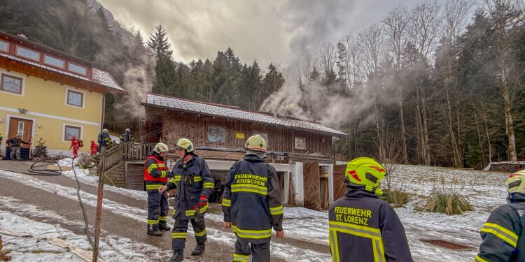 St. Lorenz: Rascher Einsatz von sechs Feuerwehren verhindert Großbrand