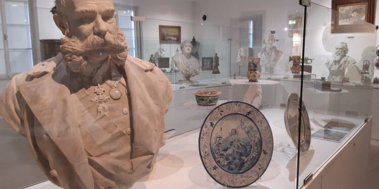 „ … und über allem wacht der Kaiser!“