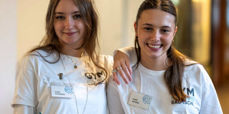 Neugier, Staunen und reges Interesse beim Tag der offenen Tür am BG/BRG Bad Ischl