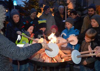 Laakirchner Weihnachtsmarkt am Kirchenparkplatz