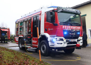 Drei Feuerwehren bei Brand auf einem Bauernhof in Ohlsdorf im Einsatz
