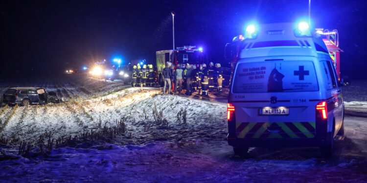 Fünf teils Schwerverletzte bei Frontalcrash in Manning