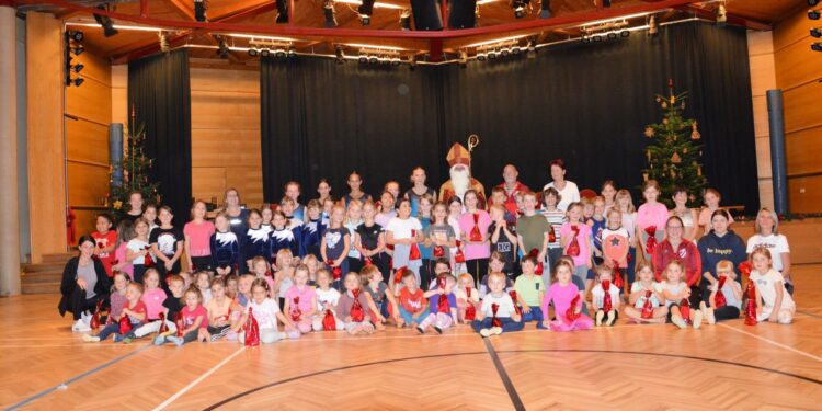 NIKOLAUS-SCHAUTURNEN