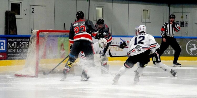 Die Cam4DENT SHARKS GMUNDEN stürmen weiter Richtung PLAY OFF! Sieg 8 aus 8 Spiele mit 4:0 gegen ATSE GRAZ!