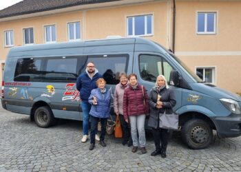 Senioren-Taxi in Vöcklamarkt