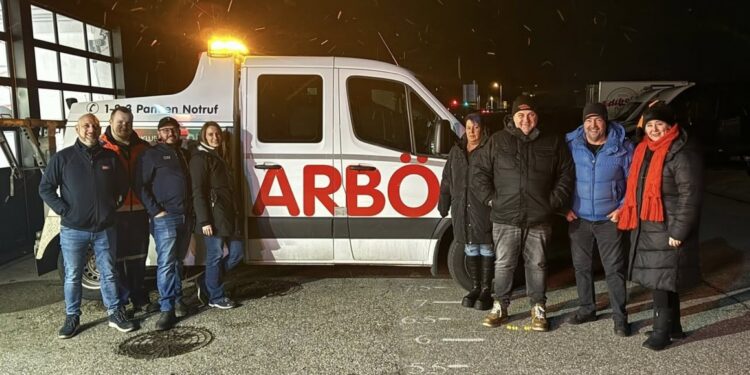 „CHARITY-GLÜHWEINSTAND – KOMM VORBEI & TU GUTES!“