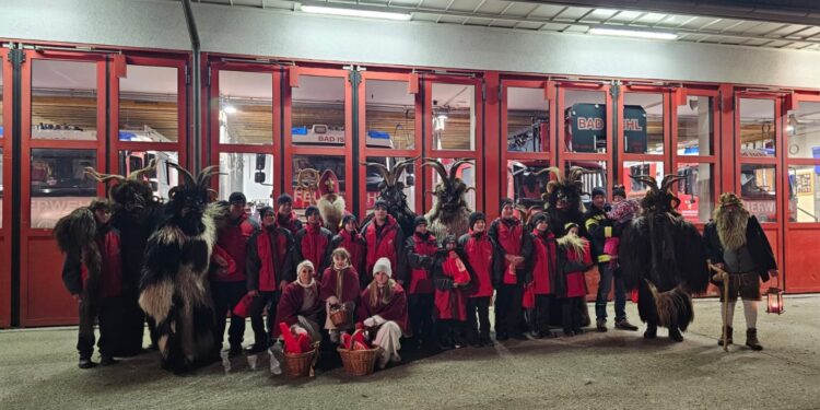 Hundskoglpass zu Gast bei der Jugendgruppe der Hauptfeuerwache Bad Ischl