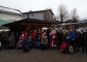 Nikolausbesuch in der Lebenshilfe-Werkstätte Bad Ischl sorgte für Begeisterung