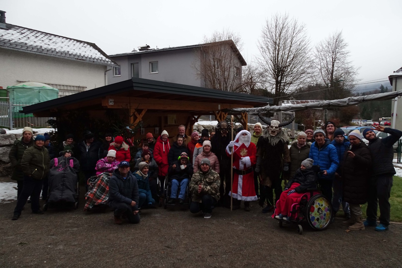 Nikolausbesuch-in-der-Lebenshilfe-Werkst-tte-Bad-Ischl-sorgte-f-r-Begeisterung