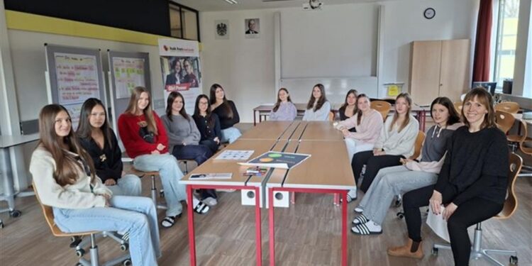 Starke Mädchen, starke Zukunft: Workshop zur psychischen Gesundheit an der BHAK Bad Ischl