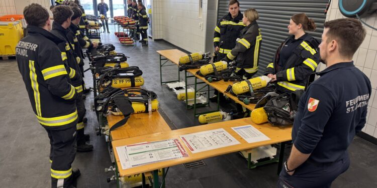 39 Atemschutz-Geräteträger erstmals auf Bezirksebene ausgebildet