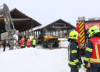 Brand bei Lagerplatz eines Unternehmens in Scharnstein