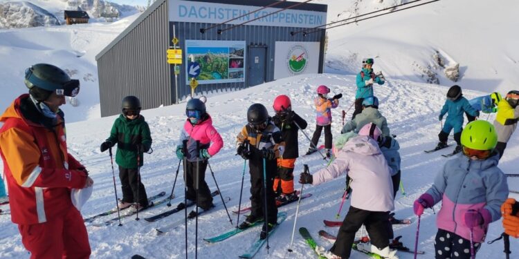 Skitage der Welterbe-Volksschule Hallstatt-Obertraun: Zwei tolle Skitage am „Stoa“!