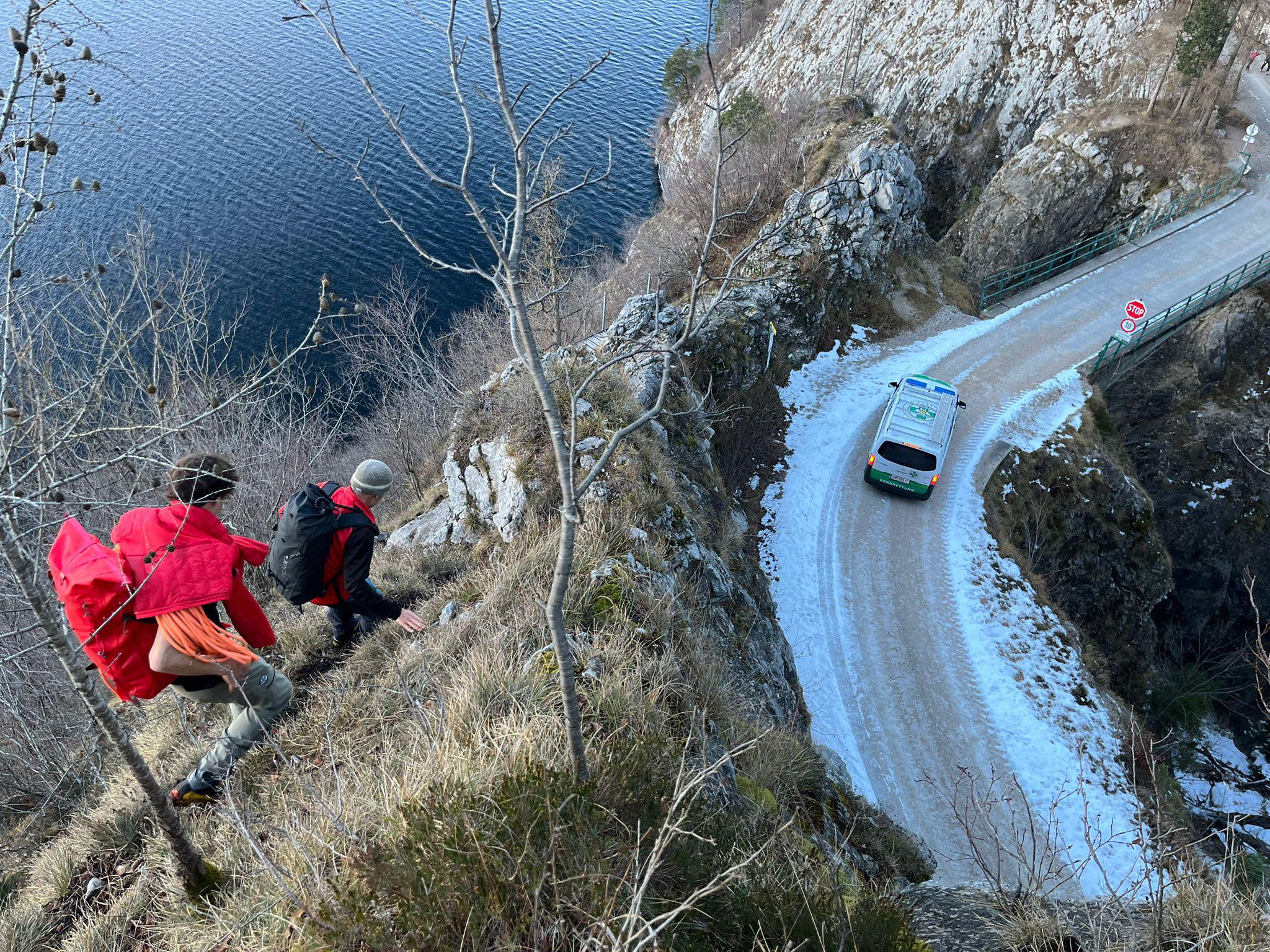 Wanderer-st-rzt-auf-kleinem-Sch-nberg-200-Meter-in-den-Tod