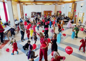 Farbenfrohes Treiben beim traditionellen Kinderfasching der SPÖ Schwanenstadt